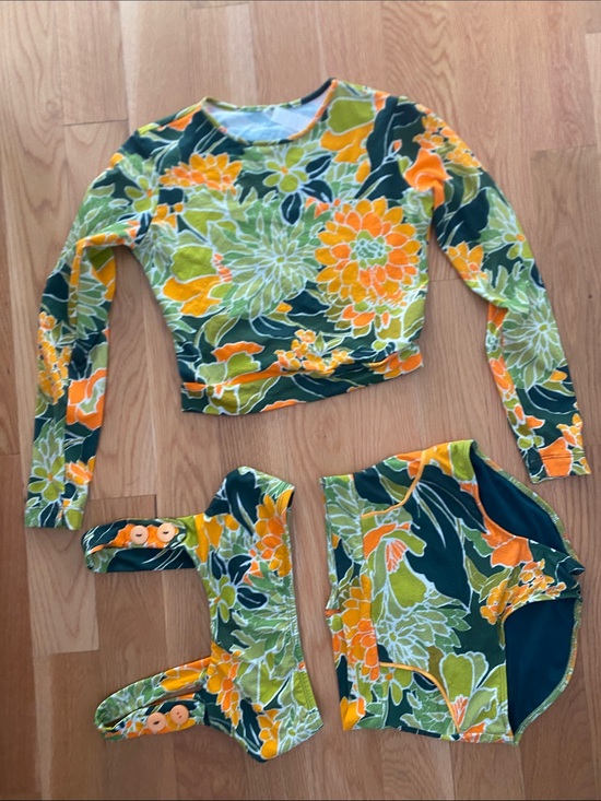 Seea Other - Seea Georgia bikini set with Rashguard crop top in Zest